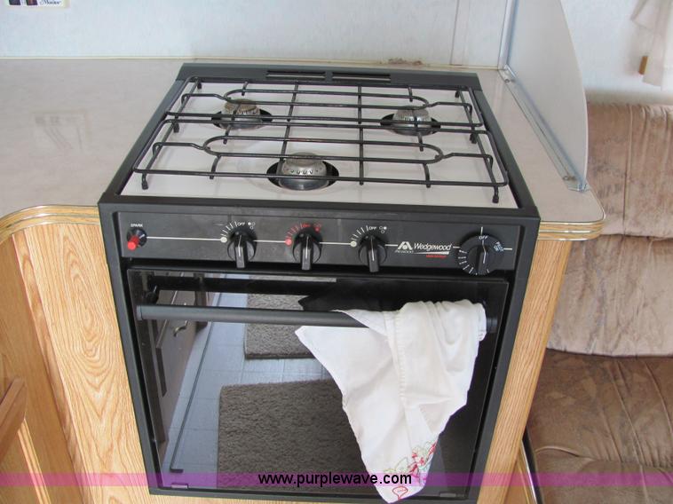 image for item 6510 1994 Nomad 21' fifth wheel travel trailer