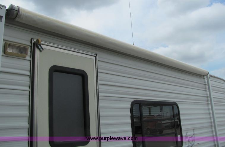 image for item 6510 1994 Nomad 21' fifth wheel travel trailer