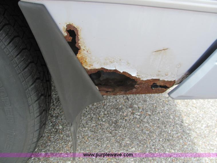 image for item 6511 1988 Toyota Van Wagon LE