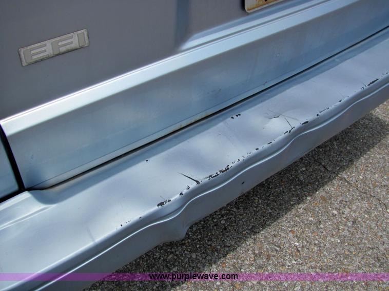 image for item 6511 1988 Toyota Van Wagon LE