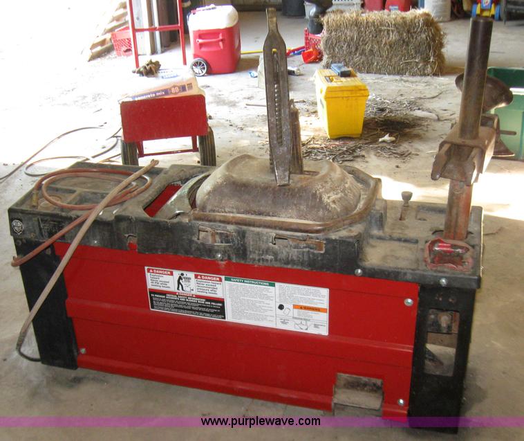 image for item 7221 Coats 40-40SA center post tire machine