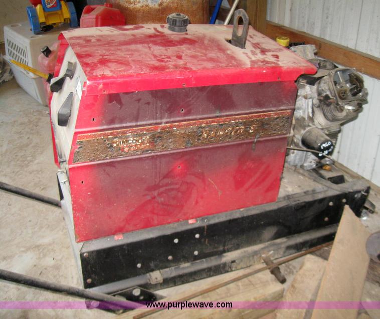 image for item 7222 Lincoln Ranger 8 welder
