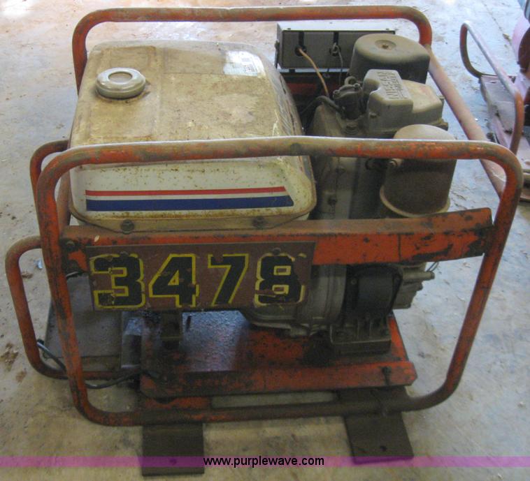 image for item 7225 Nissan generator