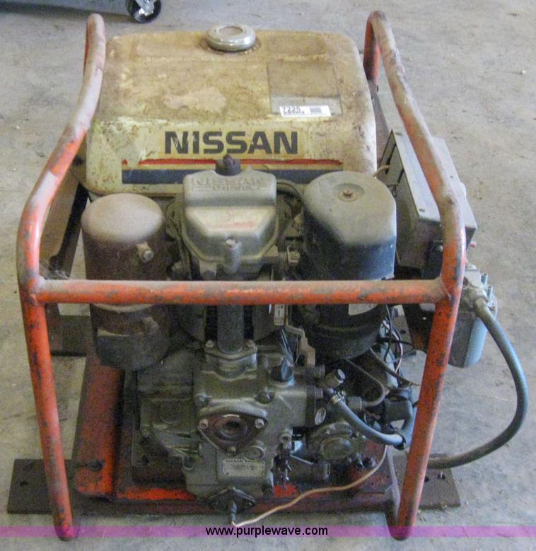 image for item 7225 Nissan generator