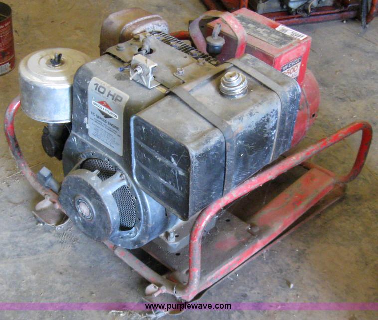 image for item 7226 Homelite high cycle generator