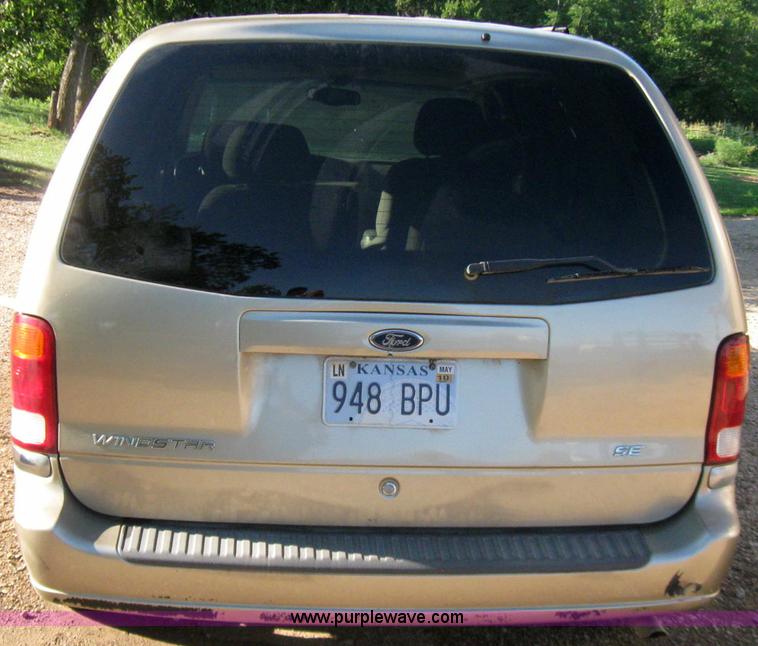 image for item 7228 2001 Ford Winstar SE mini van