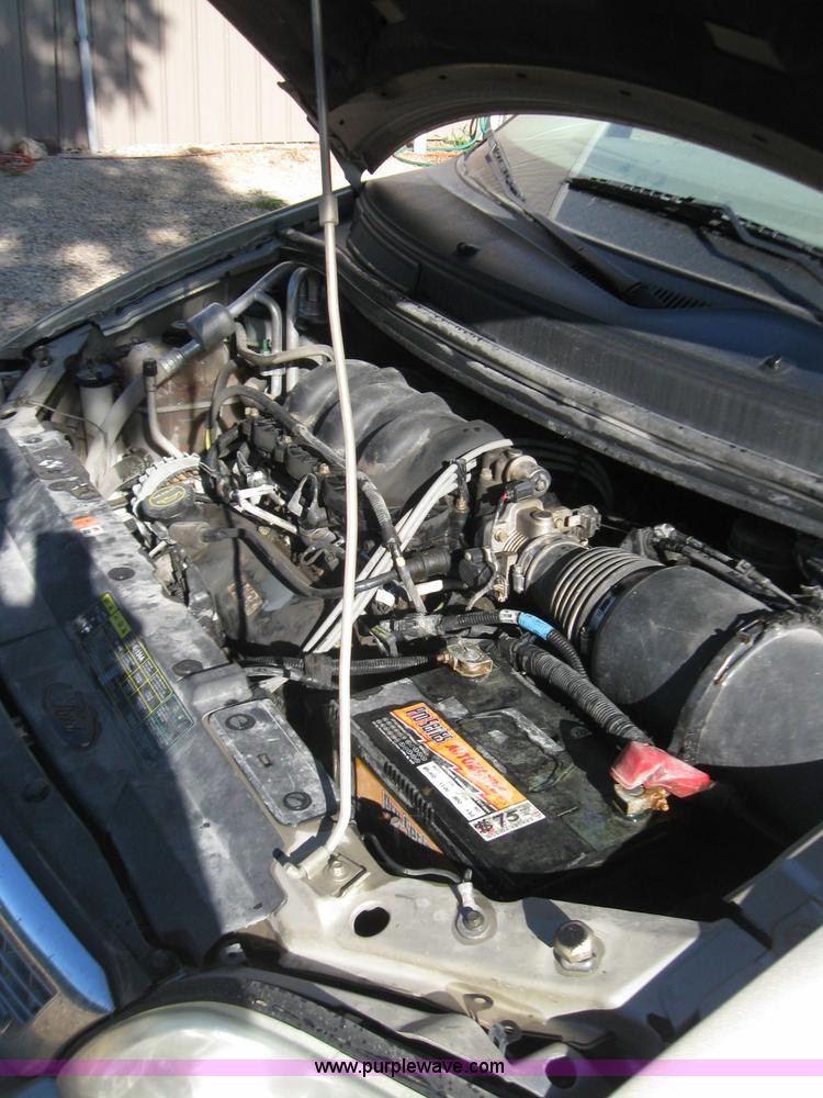 image for item 7228 2001 Ford Winstar SE mini van