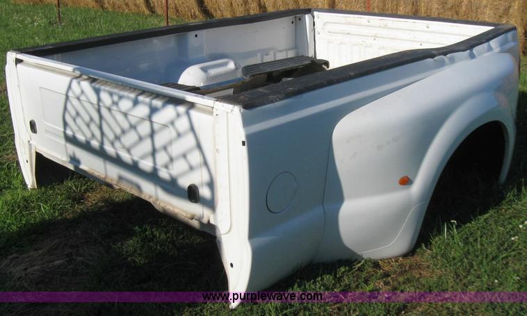 image for item 7231 Pickup bed and rear bumper