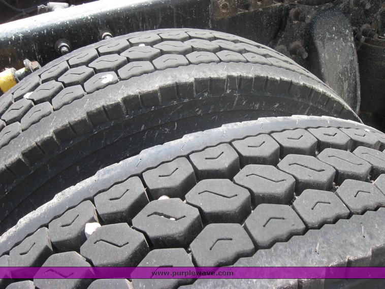 image for item 2149 2000 Freightliner Conventional FLC120 Century Class semi truck