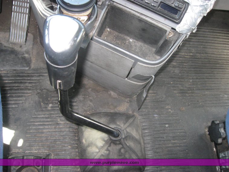 image for item 2149 2000 Freightliner Conventional FLC120 Century Class semi truck