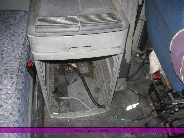 image for item 2149 2000 Freightliner Conventional FLC120 Century Class semi truck