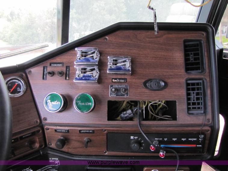 image for item 2287 2004 Freightliner conventional FLD120 semi truck