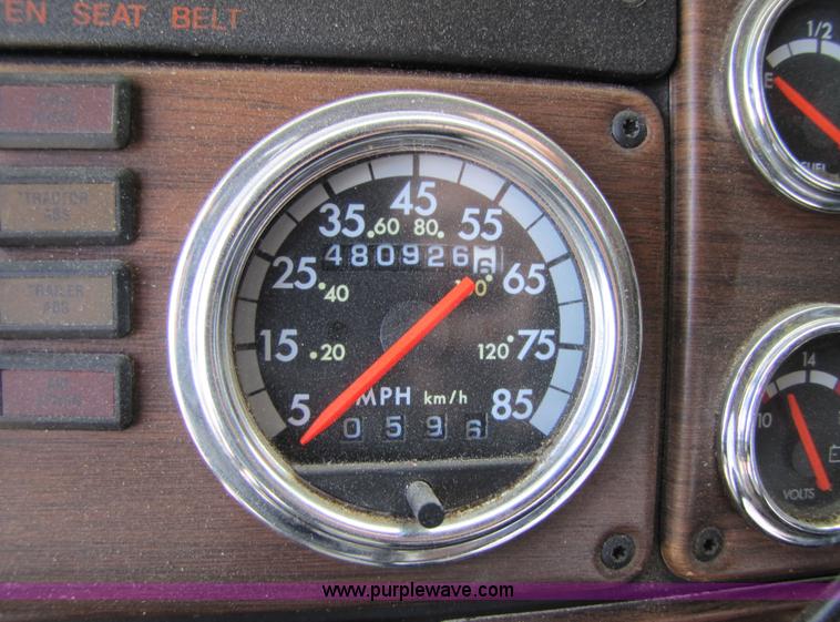 image for item 2287 2004 Freightliner conventional FLD120 semi truck