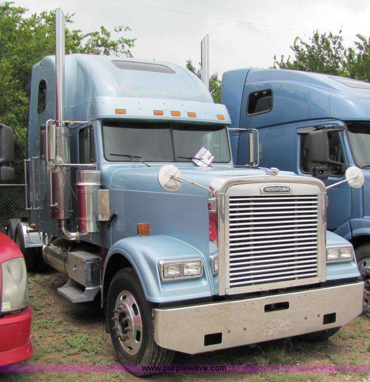 image for item 8002 2002 Freightliner Conventional FLD120 semi truck