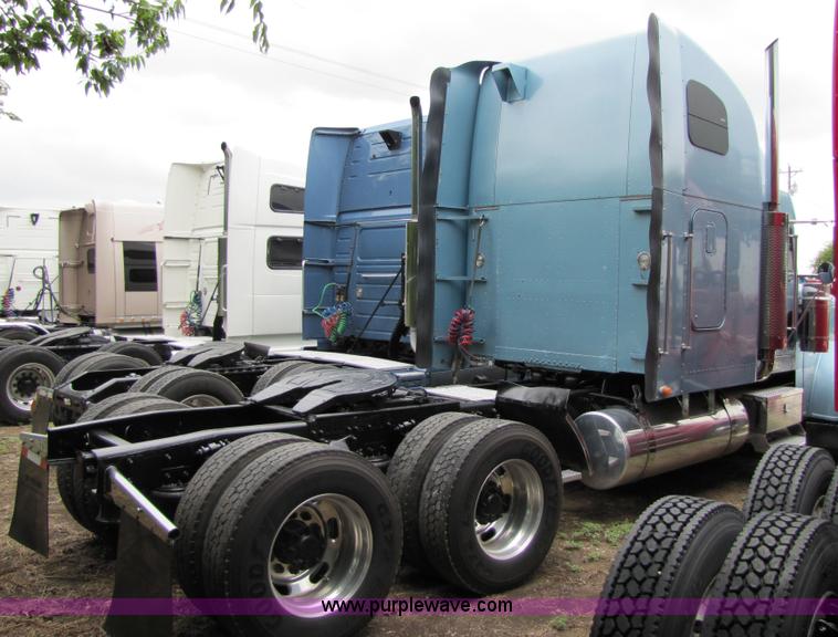 image for item 8002 2002 Freightliner Conventional FLD120 semi truck