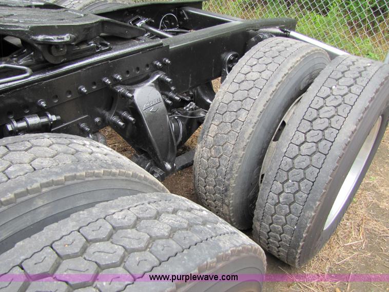 image for item 8002 2002 Freightliner Conventional FLD120 semi truck