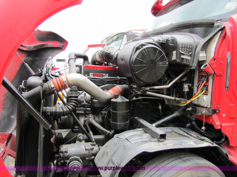 image for item 8003 2002 Kenworth T2000 semi truck