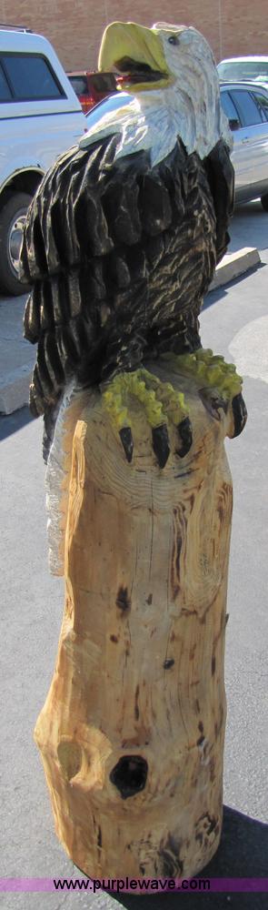 image for item 7183 Bald Eagle on tree stump chainsaw art carving
