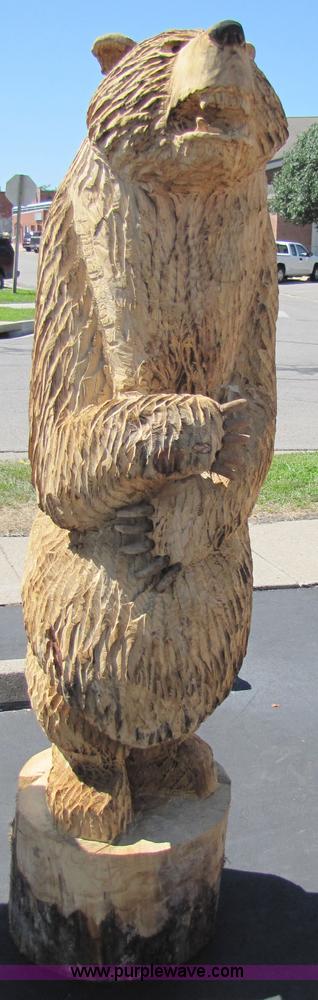 image for item 7192 Bear chainsaw art carving