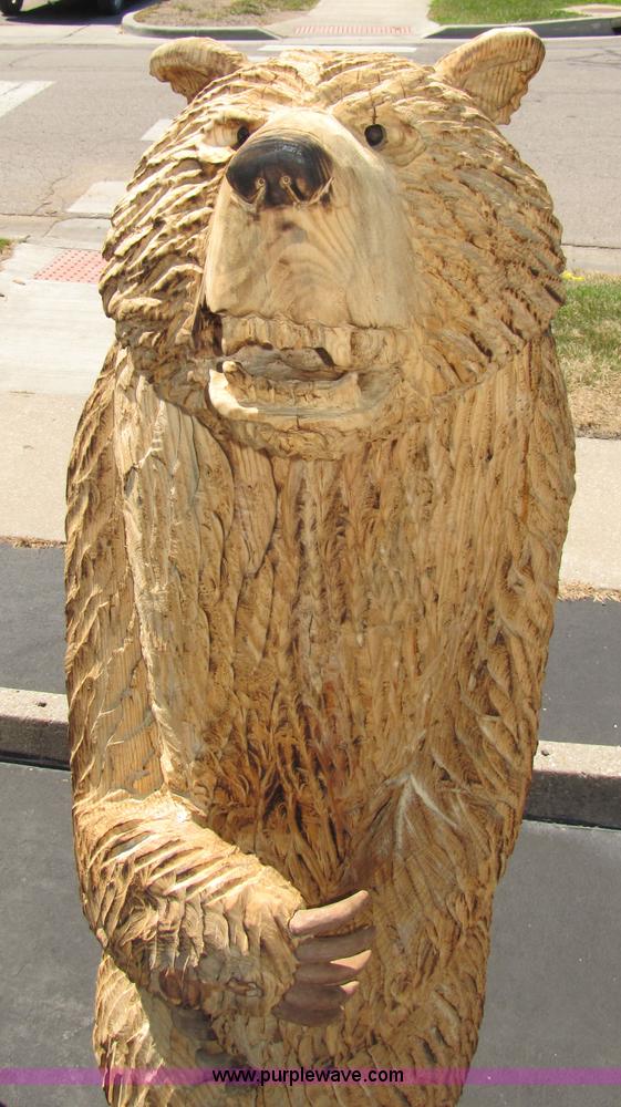 image for item 7192 Bear chainsaw art carving