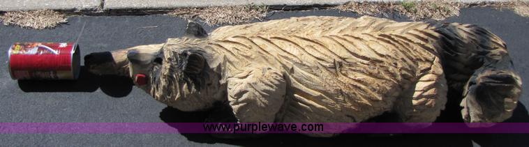 image for item 7195 Bear reach for a pork-and-beans chainsaw art carving