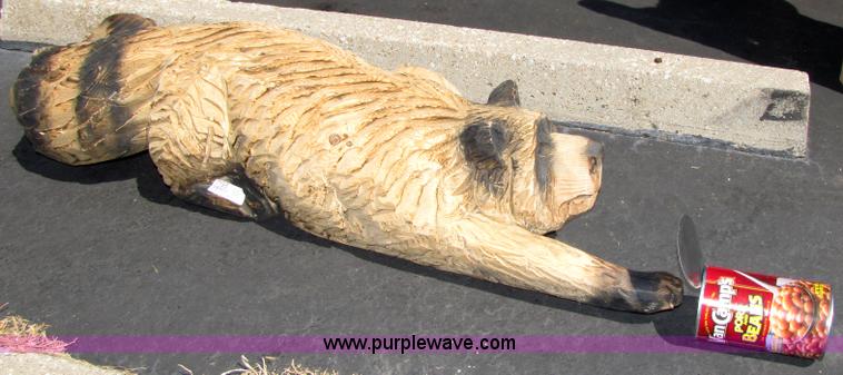 image for item 7195 Bear reach for a pork-and-beans chainsaw art carving