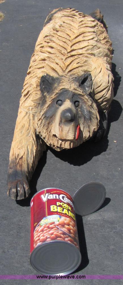 image for item 7195 Bear reach for a pork-and-beans chainsaw art carving