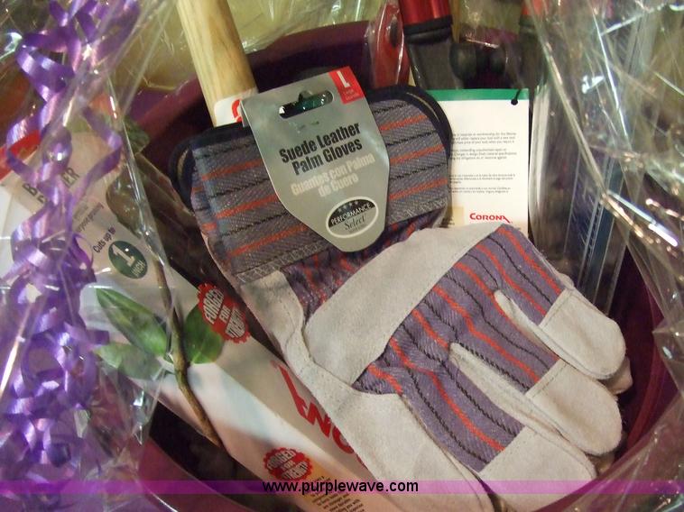 image for item 1207 "Gardner's Dream"