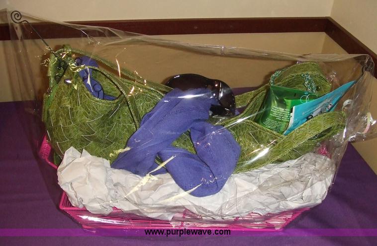 image for item 1208 Donated by New York Fashion Exchange and various Talladega Nights team members