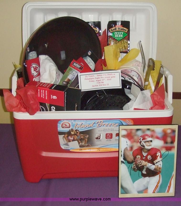 image for item 1220 "Kansas City Chiefs Tailgate Pack"