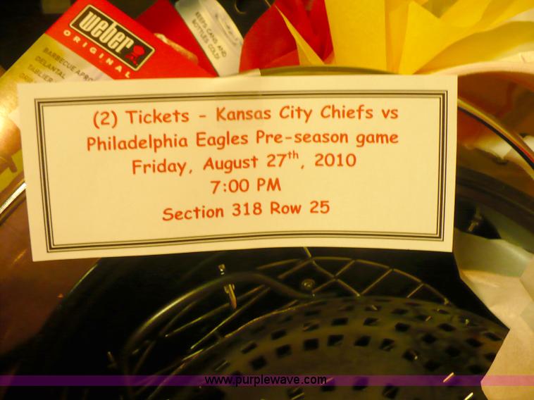 image for item 1220 "Kansas City Chiefs Tailgate Pack"