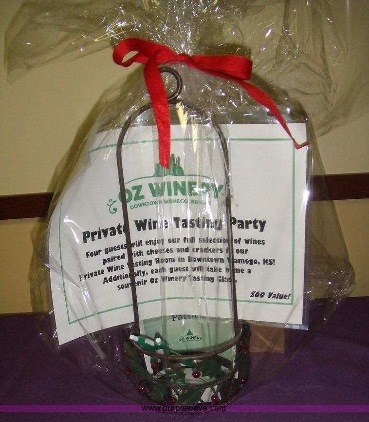image for item 1224 Donated by OZ Winery of Wamego, KS