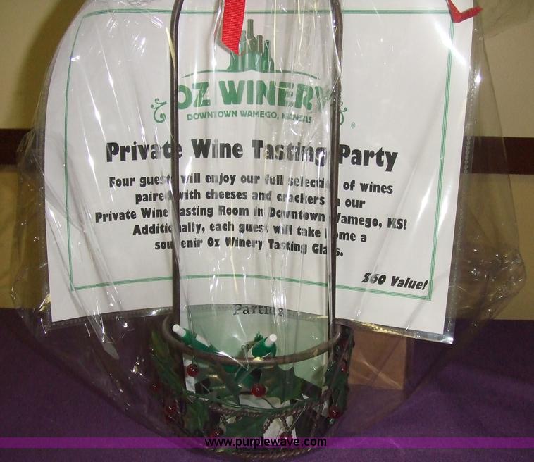 image for item 1224 Donated by OZ Winery of Wamego, KS