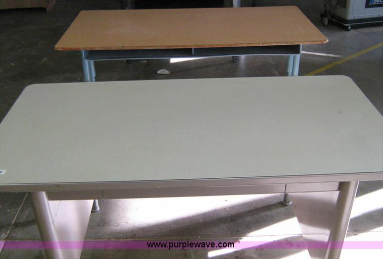 image for item 1003 (2) desks