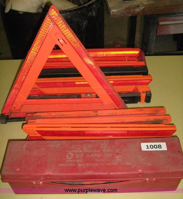 image for item 1008 Reflective safety triangles