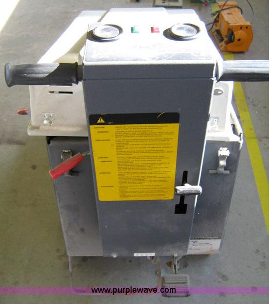 image for item 1016 Advance Whirlmatic 20" buffer