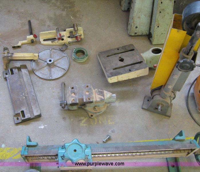 image for item 1017 Assorted tools