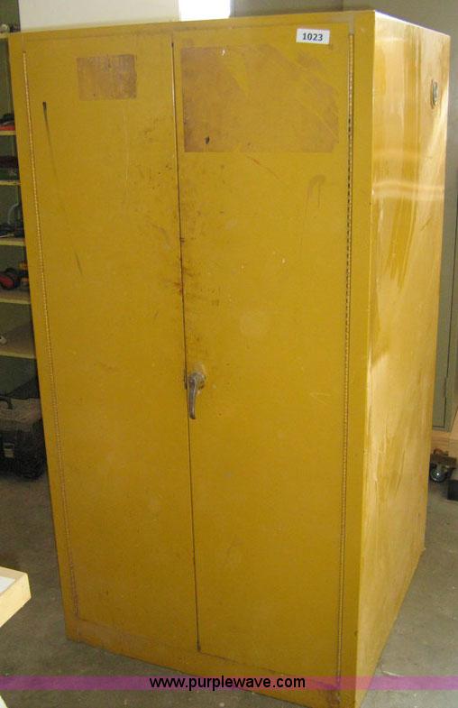 image for item 1023 Metal fireproof cabinet