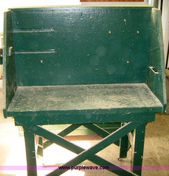 image for item 1026 (3) cabinets