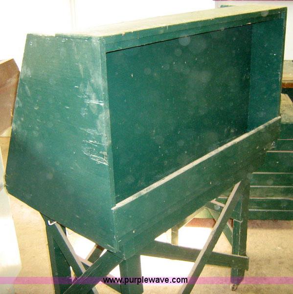 image for item 1026 (3) cabinets