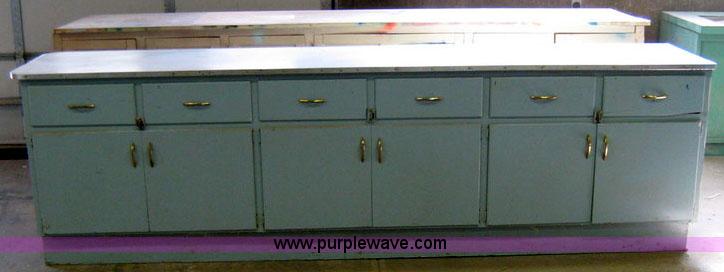 image for item 1029 Shop bench/tool cabinet