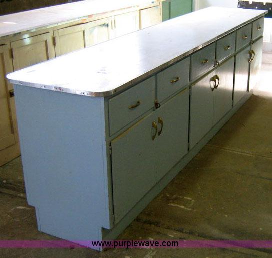 image for item 1029 Shop bench/tool cabinet
