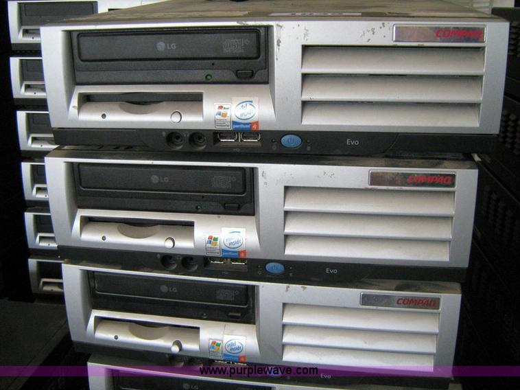 image for item 1039 (8) Compaq D515 small form factor computers