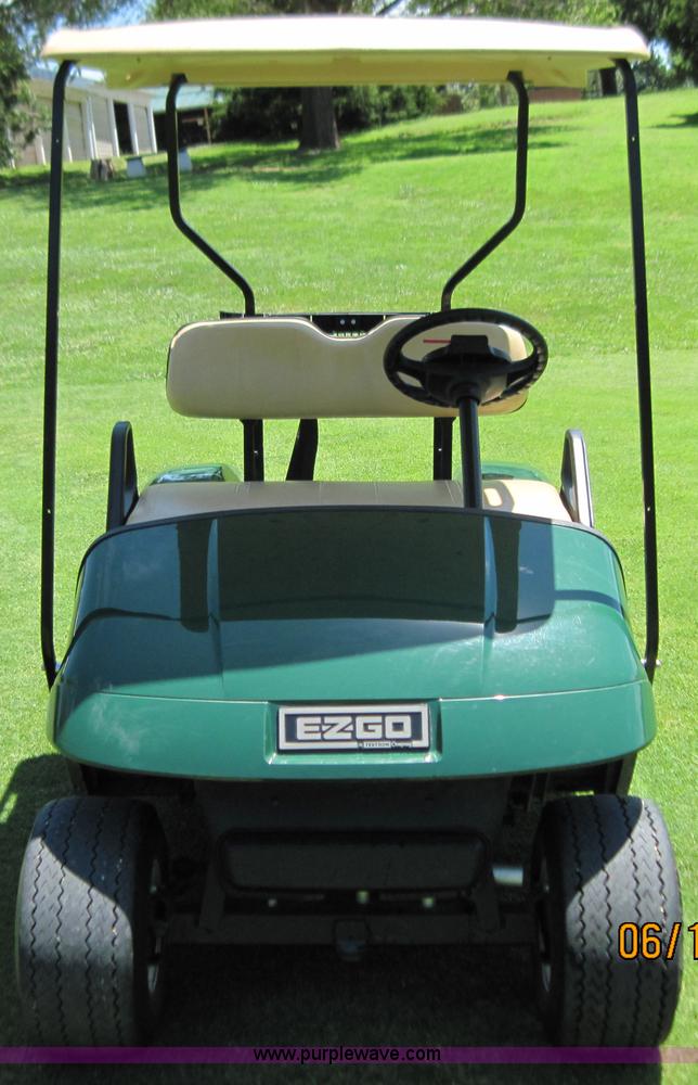 image for item 1062 2008 electric golf cart with charger