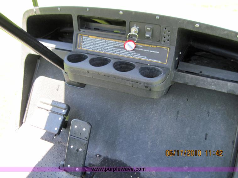 image for item 1062 2008 electric golf cart with charger