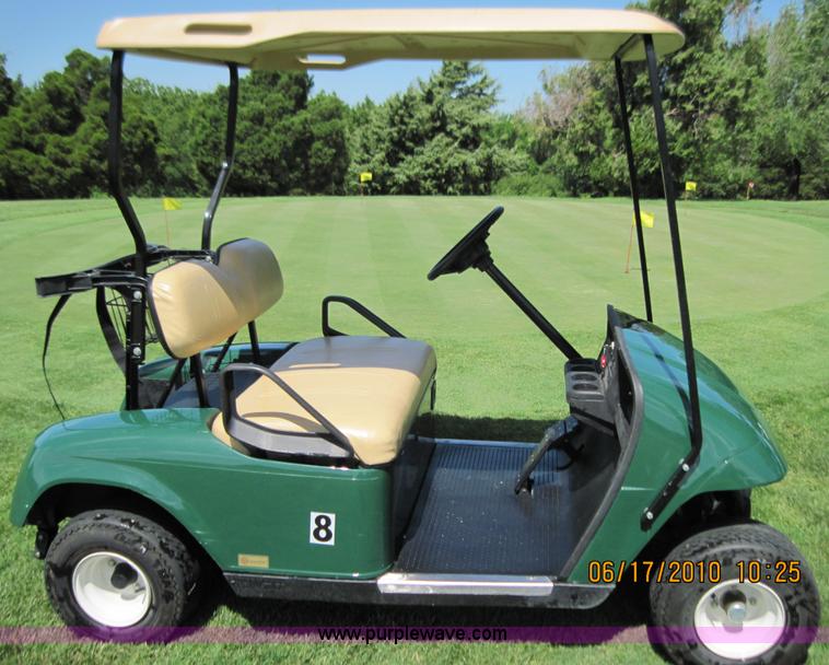 image for item 1063 2008 electric golf cart with charger