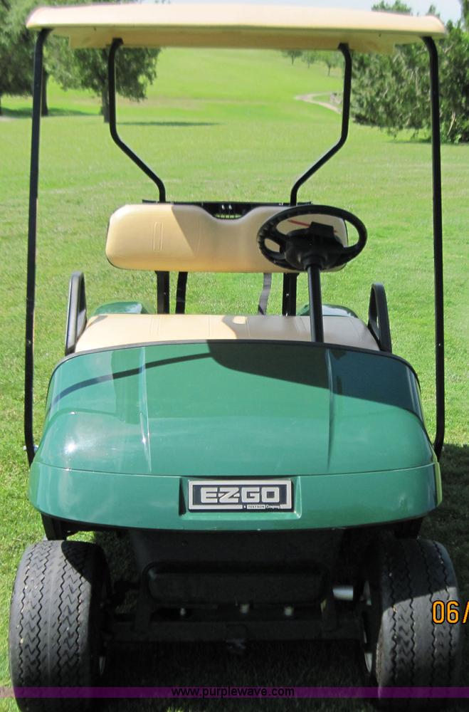 image for item 1063 2008 electric golf cart with charger