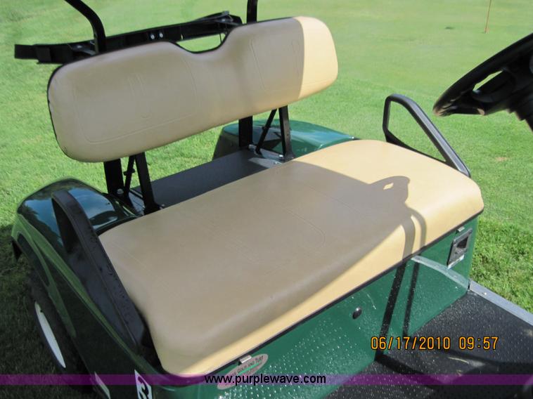 image for item 1064 2009 electric golf cart with charger