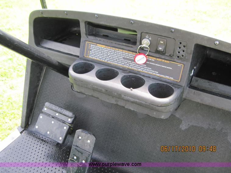 image for item 1065 2009 electric golf cart with charger