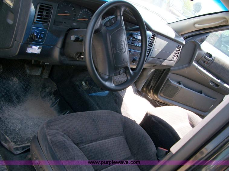 image for item 1100 2001 Dodge Durango